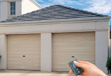 步進(jìn)減速機(jī)運(yùn)用于電動(dòng)車庫(kù)門